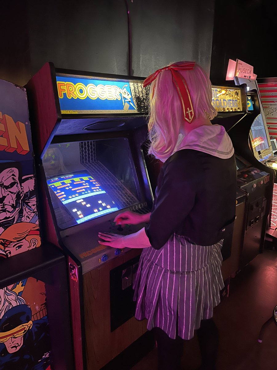 One extra day in February this year means one more World Record attempt!   We are here at the amazing Intercalary Cosplay Fantasy! (Free Play Denton) all night as cosplayers and lay people celebrate Leap Day by trying to break the world record on Frogger 🐸