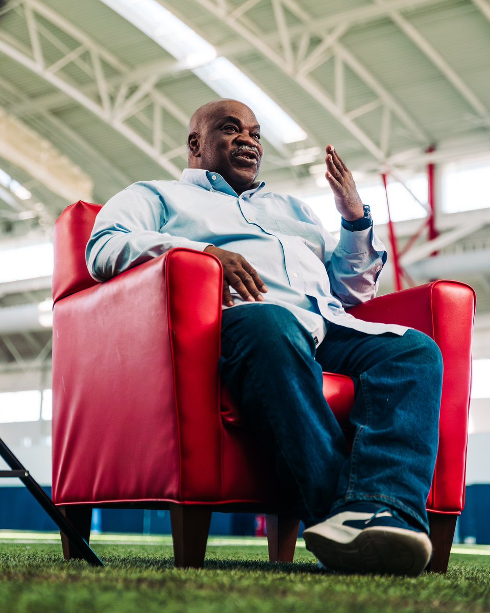 LibertyFootball's tweet photo. Wrapping up Spring Ball &amp; #BlackHistoryMonth with an inspiring visit from Reggie Perkins, Liberty Football's first African American Scholarship Student Athlete. https://t.co/oxyy3FPycp