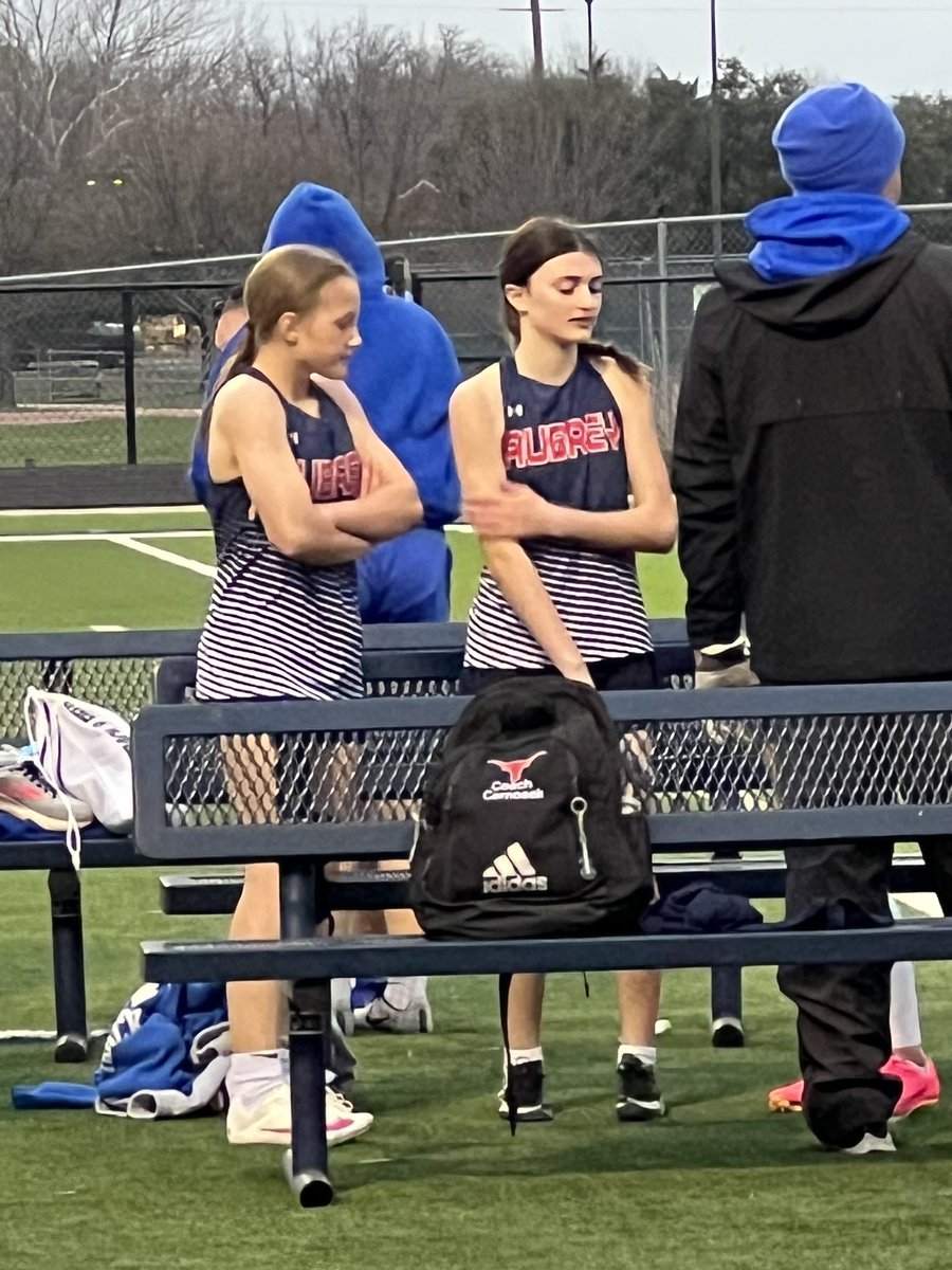 WeirClass's tweet image. So proud of Jacey! She did AMAZING at her first track meet and ran in the ICE COLD!! 1st place for all 3 races! 🏆🏃🏽‍♀️