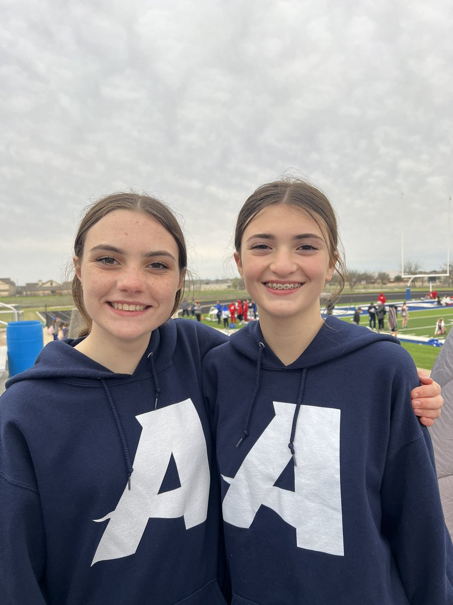 WeirClass's tweet image. So proud of Jacey! She did AMAZING at her first track meet and ran in the ICE COLD!! 1st place for all 3 races! 🏆🏃🏽‍♀️