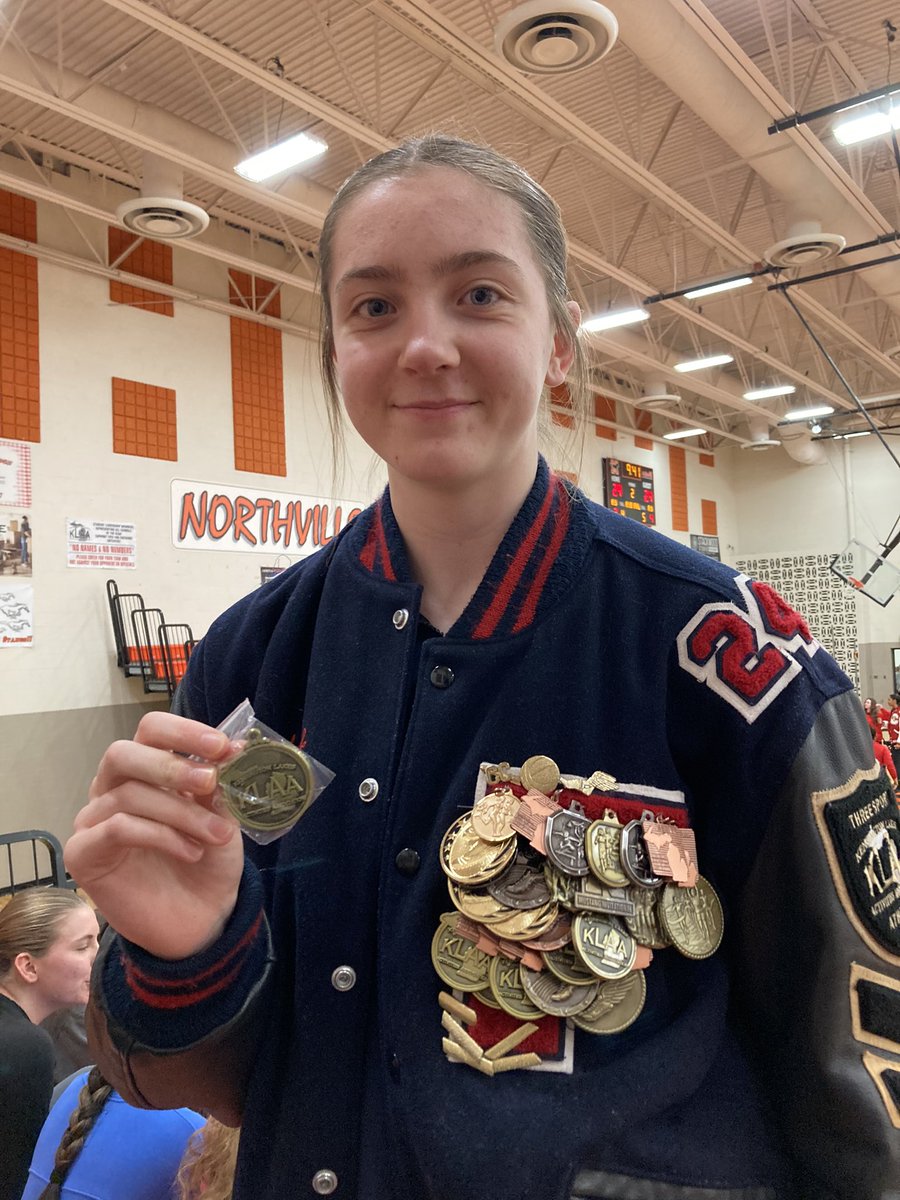 TammyNordbeck's tweet photo. She’s completed the set!  All conference medal for basketball, to add to her XC and Track all KLAA medals! @FranklinMADE_AD @EmsNord3 https://t.co/Tr9QSCs3Jg