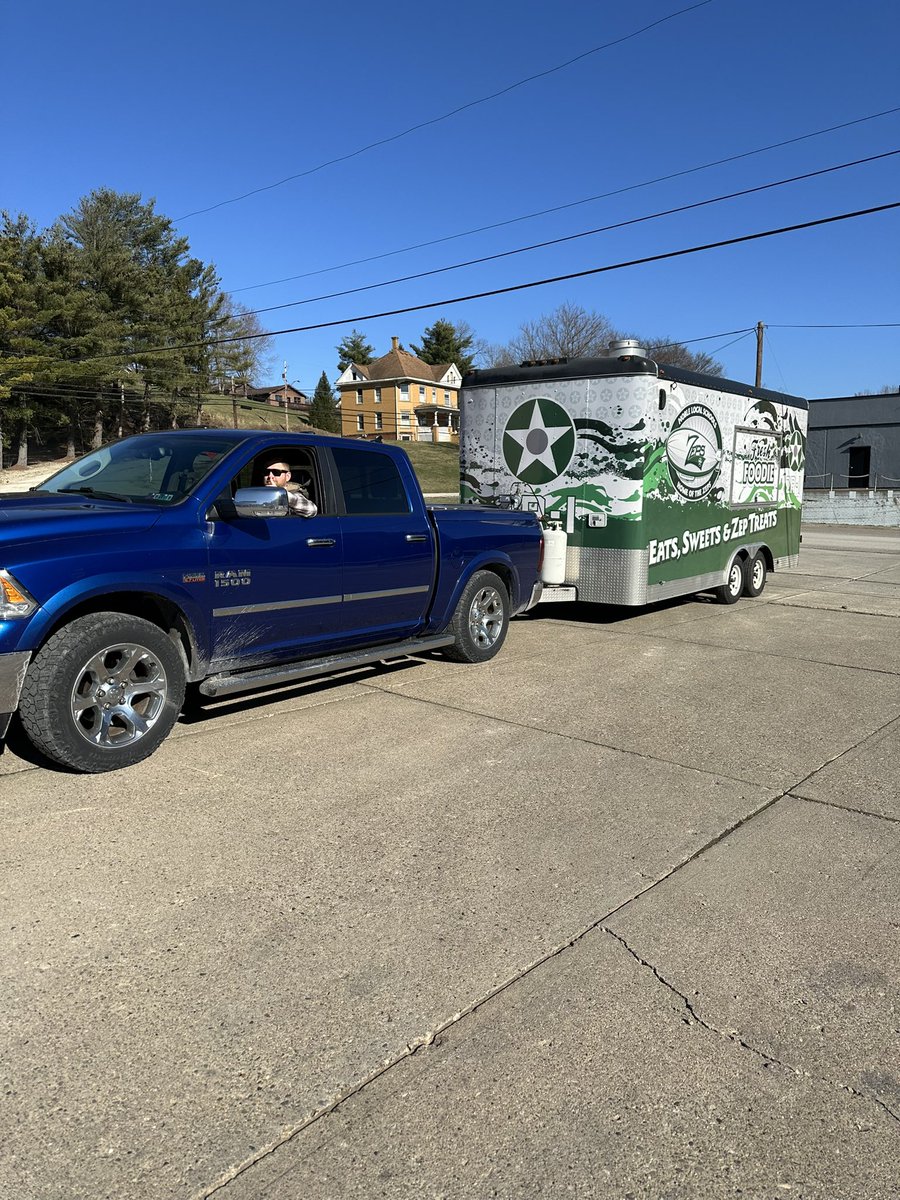 zeps_fcs's tweet photo. Our Noble Local Foodies will be out on the town tomorrow celebrating the employees of Caldwell Food Center, Save-A-Lot &amp; Marathon with a staff appreciation luncheon. A special thanks goes out to @jrich2021 for delivering our Green Girl safe &amp; sound to our event site. #gozeps https://t.co/CzYfzaLaq1
