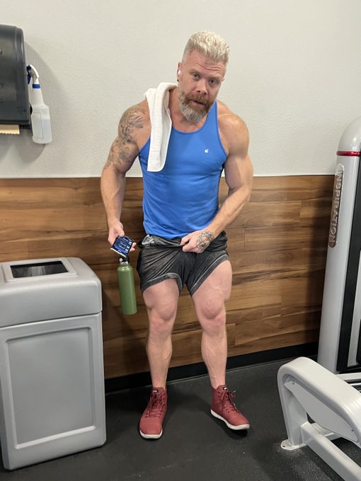 Watch Will Angell's leaked NSFW photo on TwXstars