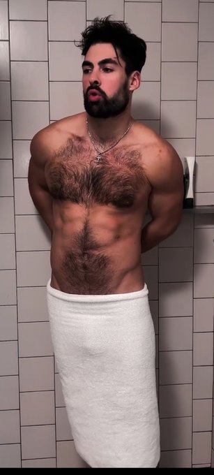 Just saying hi❤️ https://t.co/EOyErl70zm