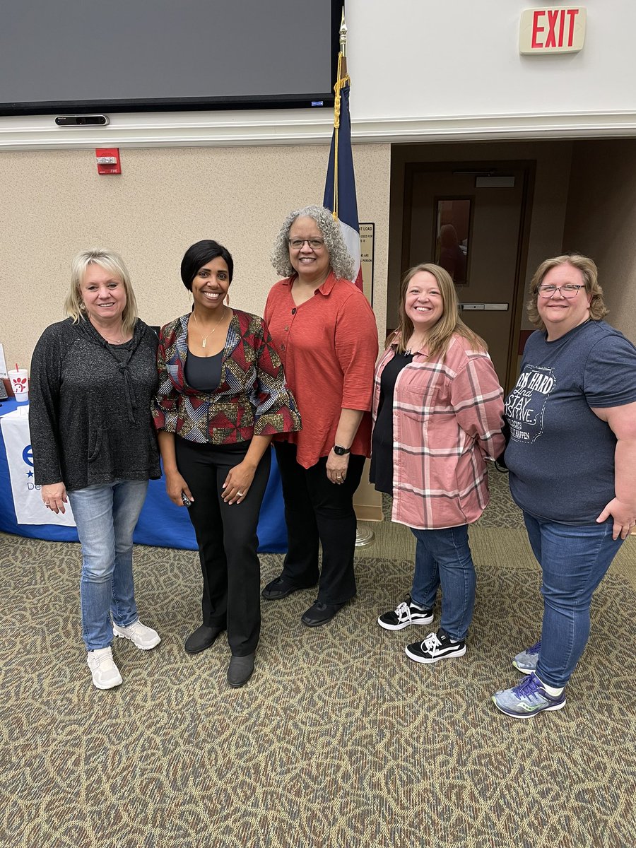 Nannewt's tweet photo. Had a wonderful day of learning Math Strategies for students with Disabilities with @KBondsTISD @MrsT_TIS @trisak3 Thank you ajones@noodlenook.net  for the excellent training!  Thank you @AmberNaylor11 for getting us signed up!  @TStudentsupport https://t.co/aUEBtvYW8f