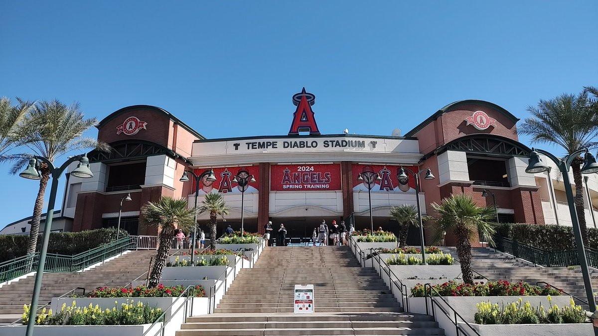DraftMaverick's tweet photo. On the 8th day of Cactus, #SpringTraining gave to me..

📍 Diablo for @CleGuardians vs @Angels #10daysofCactus

Day 8, game 8, stadium 8, teams 13&amp;14

@cactusleagueaz @DiabloStadium https://t.co/9ZHiJeODCh