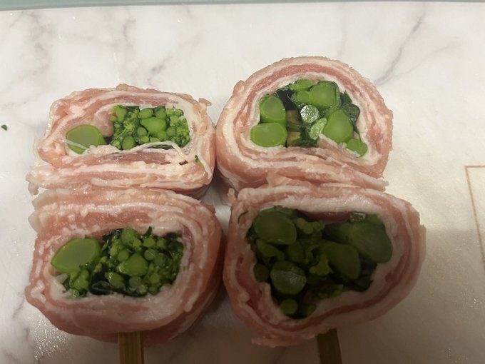 そういや、小田原の栢山という場所にある焼き鳥屋さんに最近お野菜を少しだけどね、卸させてもらってます🥦  お料理の写真が送られてきて&hellip;  コカブとスティックセニョール（スティックブロッコリー）  美味しそう🤤🤤🤤🤤🤤🤤🤤