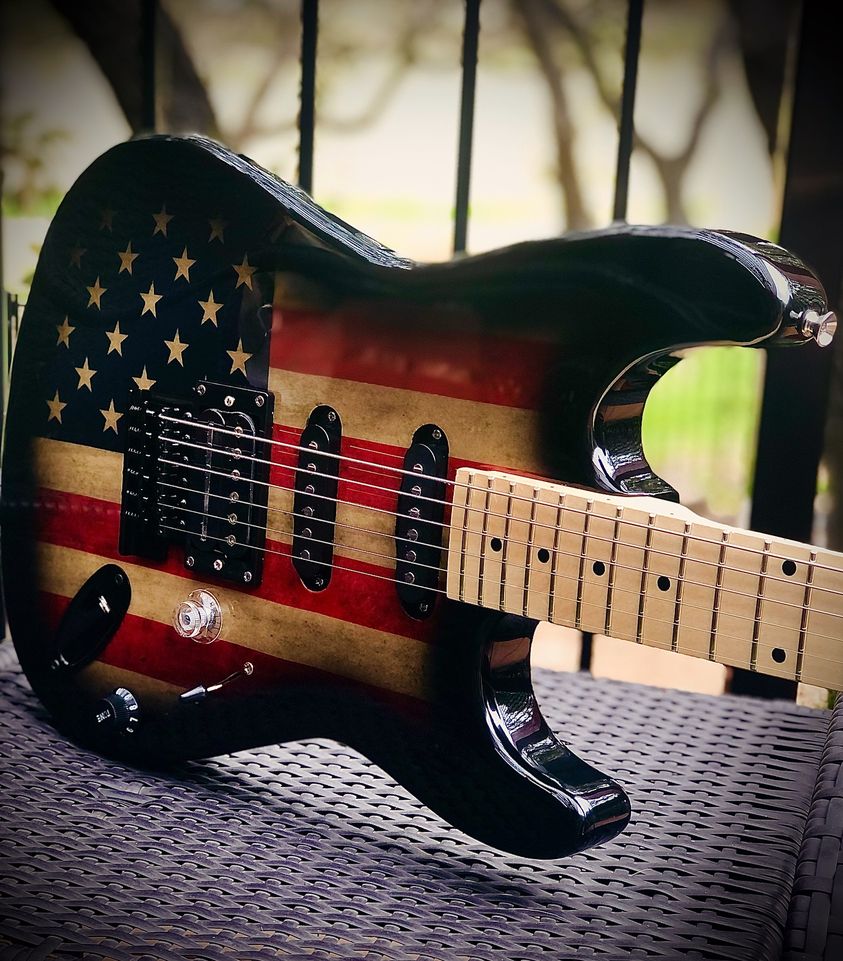 guykeroffi5384's tweet photo. Feast your eyes on the CustomBuild Old Glory - a true testament to craftsmanship and heritage. And you bet it's rocking our top-of-the-line bridge. https://t.co/DRsl6A4BLj