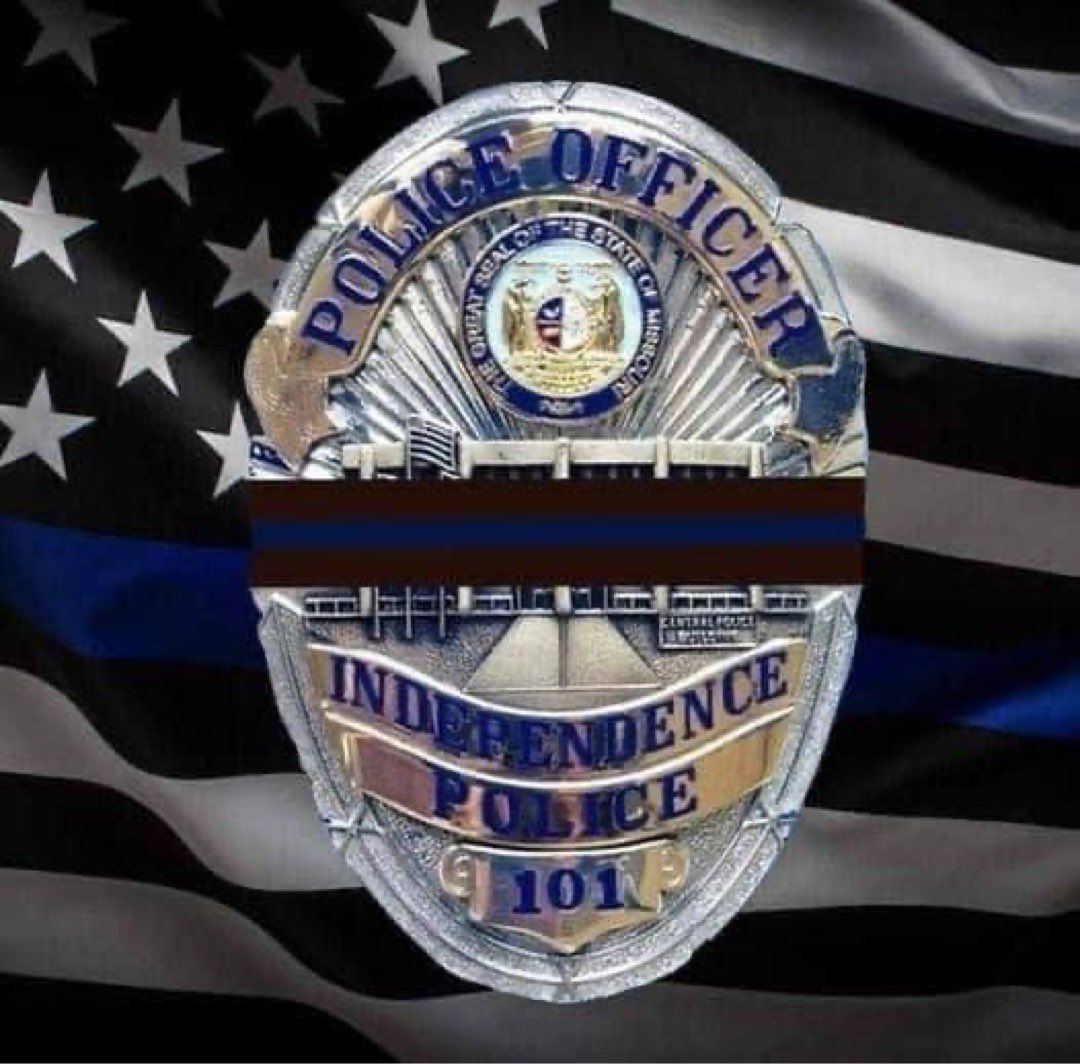 Our thoughts and prayers are with our brothers and sisters of the Independence Police Department in Missouri. Two officers have been shot, one fatally. The scene is still active. Praying for the officers and their families. 💙🙏🙏🙏🙏🙏🇺🇸