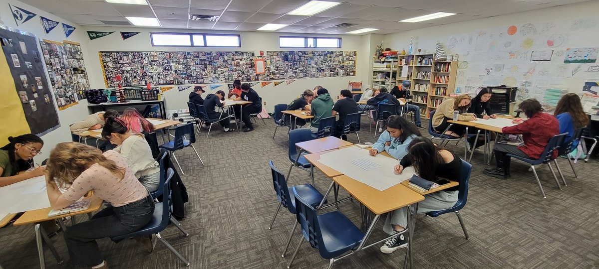 ELJDavis's tweet photo. Did one of my absolute favorite activities in #APLit today, a silent discussio. Engaged, curious kids practicing literary argument. No tech for 44 minutes! Glorious! https://t.co/ozzEXzgF2L