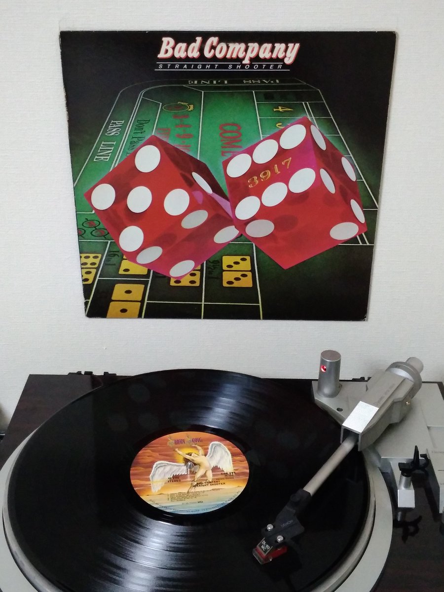Bad Company - Straight Shooter (1975) 
#nowspinning #NowPlaying️ #アナログレコード
#vinylrecords #vinylcommunity #vinylcollection 
#classicrock #britishrock #arenarock #hardrock #bluesrock 
#badcompany #paulrodgers #mickralphs #bozburrell #simonkirke