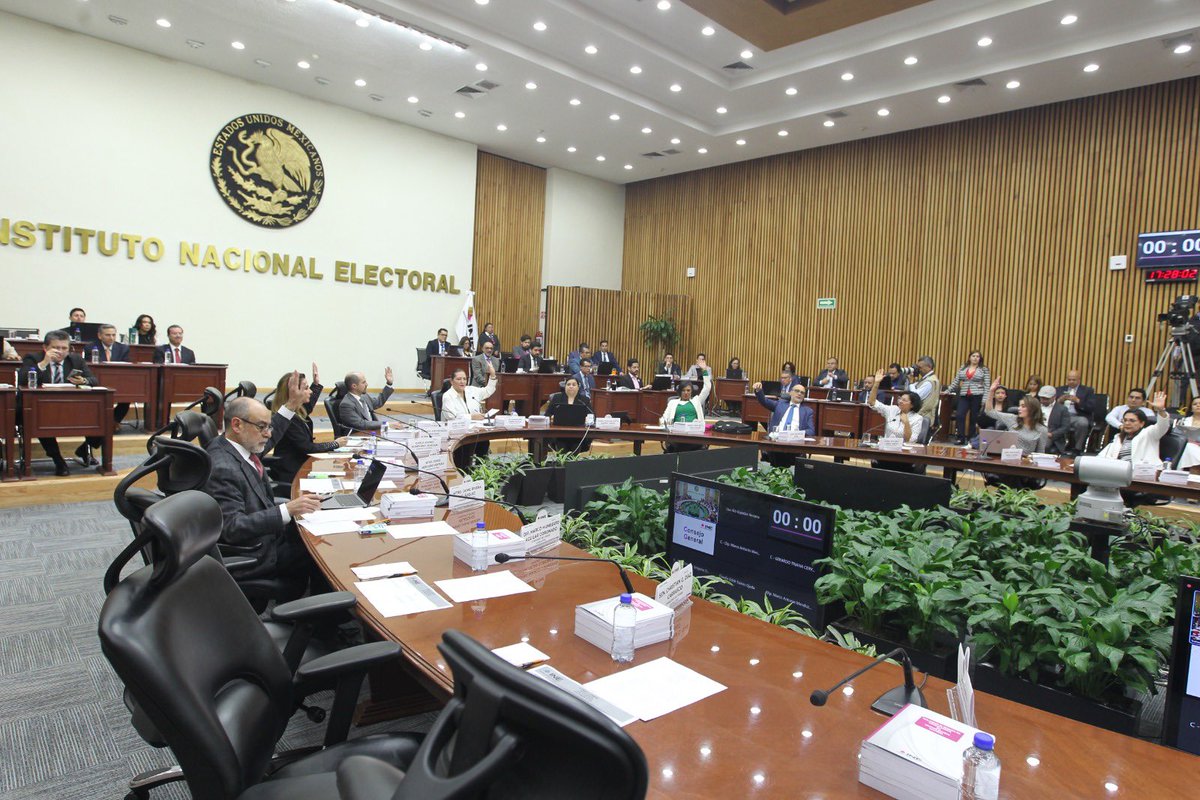 INEMexico's tweet photo. ✅ En Consejo General se presenta el Proyecto de Acuerdo por el que se registran las candidaturas a la Presidencia de los Estados Unidos Mexicanos para las #Elecciones2024MX 🗳 https://t.co/PptFjyYyJt