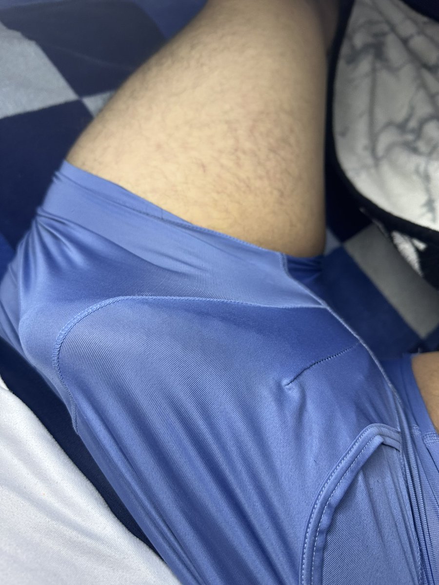Castillo1998Jr's tweet photo. Qué color se ve mejor 🤔 https://t.co/25f6A1ysC1