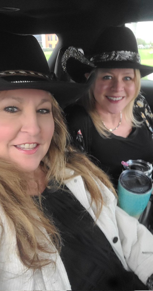 PSTXTwit's tweet photo. #RODEOHOUSTON https://t.co/SioBs4Dfu4