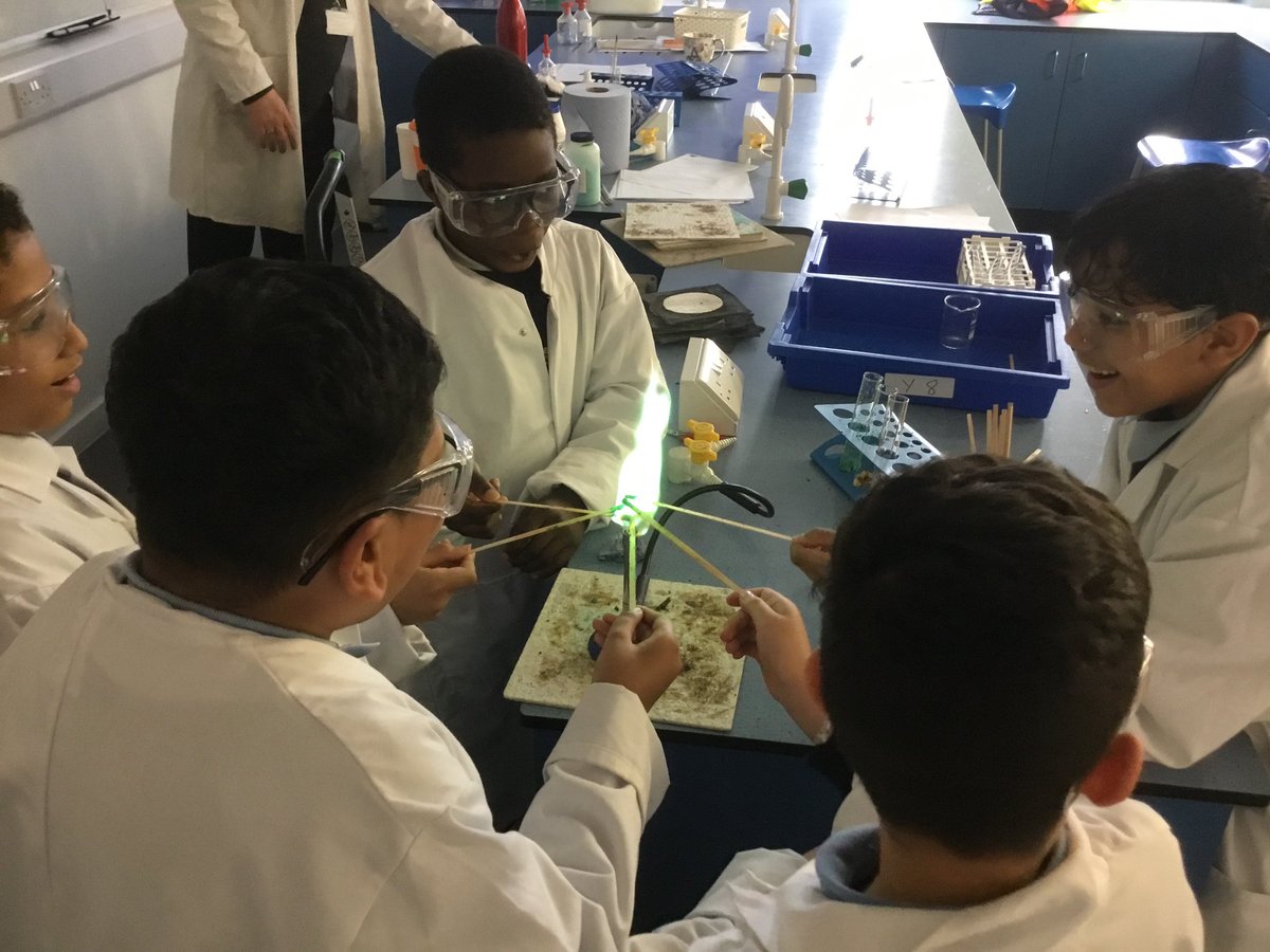 BrookfieldsPri1's tweet image. A big thank you to Mr Sprintall for inviting our Year 5 children to @COREJQAcademy today. They really enjoyed taking part in both art and science lessons! #locallinks #partnership #teambrookfields #WeAreCreate @leanne_mahony