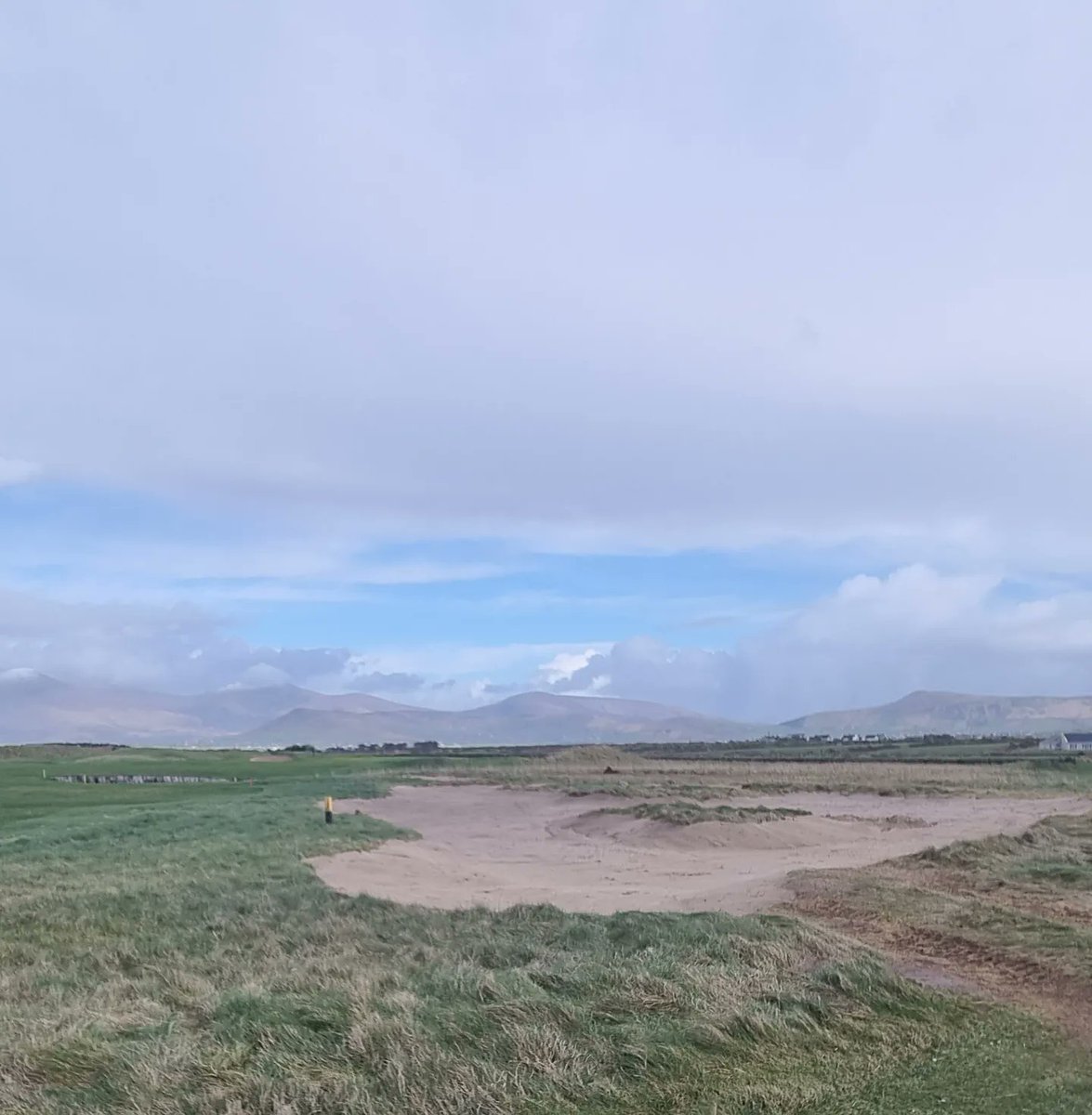 Here's a little sneak peak of some of this year's tweaks ✅ These photos from earlier today show a couple new sandscapes between 15 and 16 and to the right of 11. What ya think? ⛳☘️ #ceannsibeal #corcadhuibhne #linksgolf #golflinks #links #dinglepeninsula #dingle #golfcourse