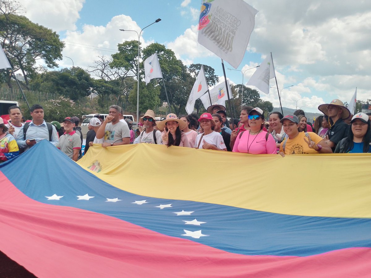 Corpoagrourbana's tweet photo. #29Febr
Se conmemoran 20 años del discurso pronunciado antiimperialista de nuestro comandante Hugo Chávez.
#VenezuelaAntiimperialista https://t.co/UTQPgmWQau
