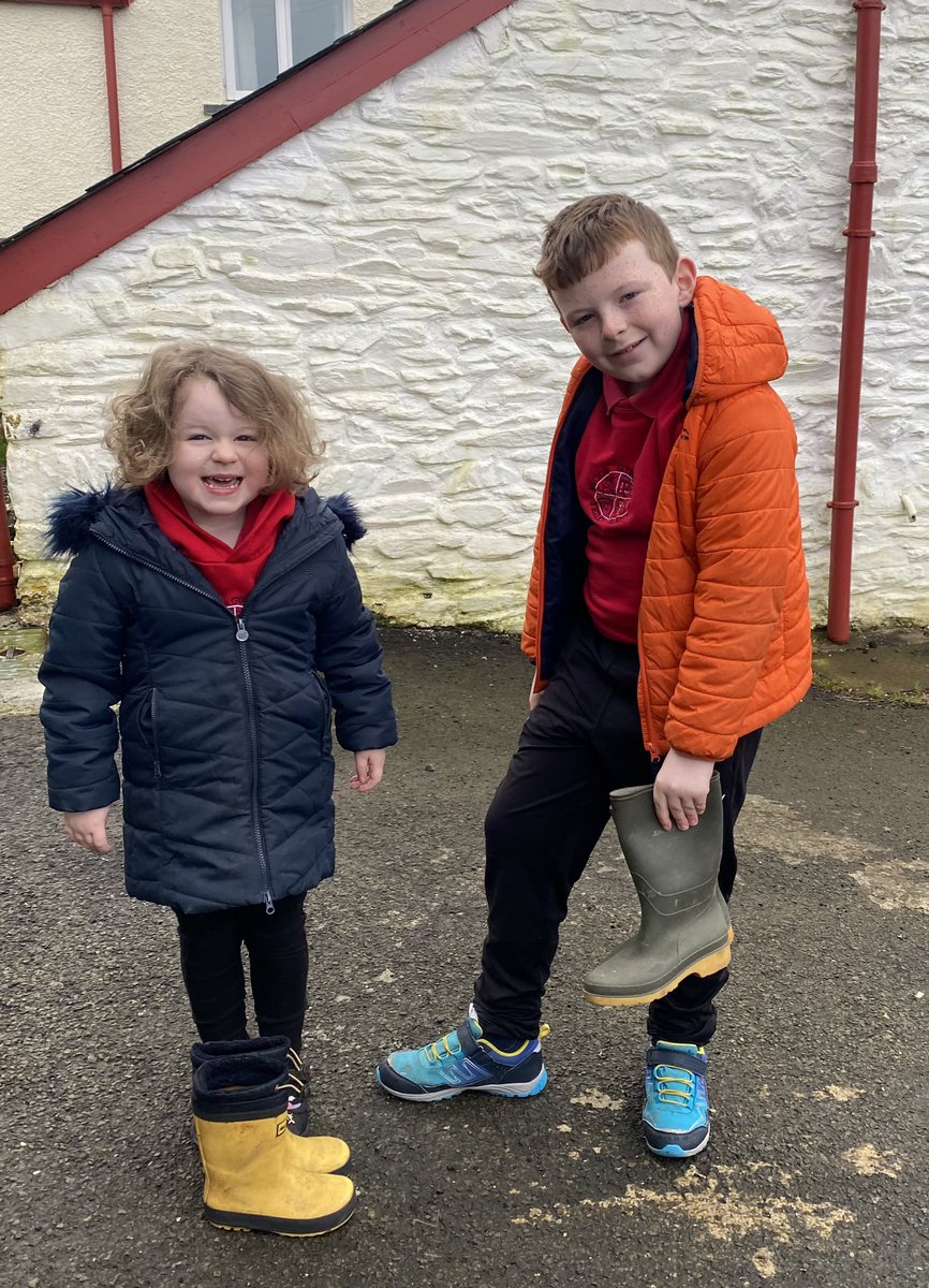 Ein cyfraniad bach ni tuag at ymgyrch <a href="/NFUCymru/">NFU Cymru 🚜</a> it’s their future, their rural life, their local community and their Welsh Language that’s all being threatened by the Sustainable Farming Scheme. Dropped off our wellies this morning before school <a href="/AbiReader/">Abi Reader</a> <a href="/stellaowenphill/">stella owen</a>