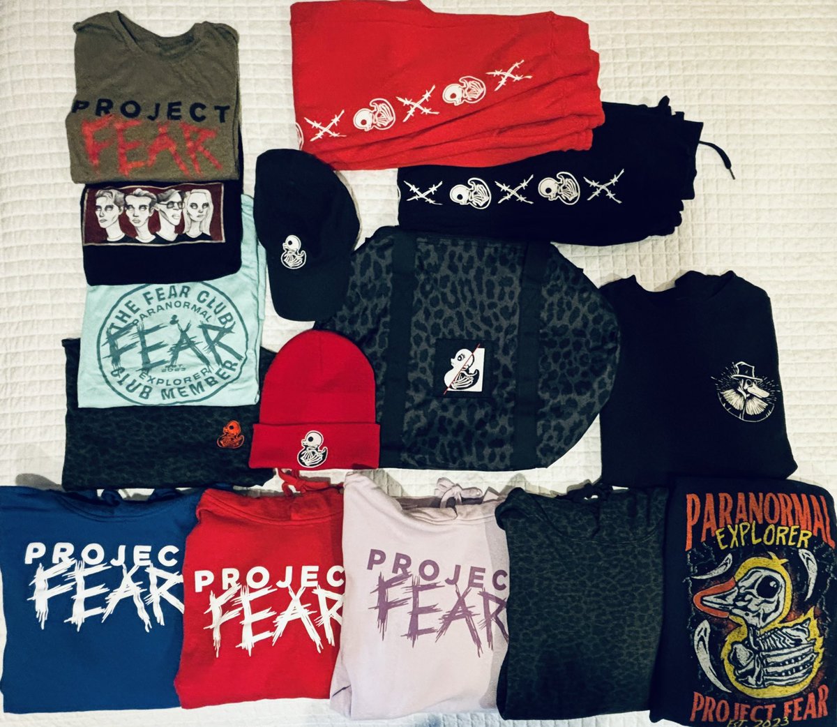 So what do you do with your “adult” job money? 

Easy… you buy all the #FearGear and join the #FearClub 😍❤️

Fear Gear ➡️ feargear.shop

Fear Club ➡️ fearclub.com

#ProjectFear #FearFam