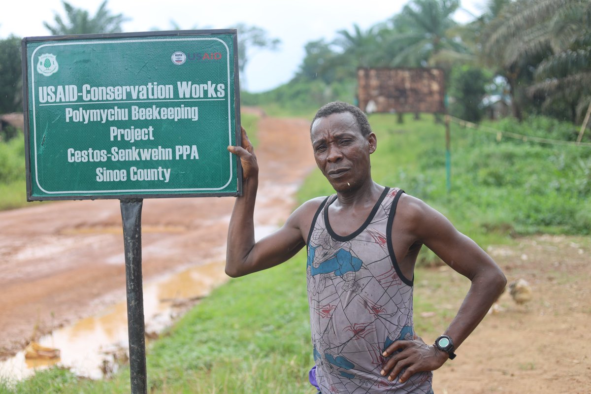 The latest #ConservationWorks newsletter is out! Learn how we’re working with communities living in & around protected & proposed protected areas to adopt more sustainable livelihood practices. Read more: ow.ly/ghAT50QJy6n @liberiachimps @faunafloraint @ecohealthalliance…