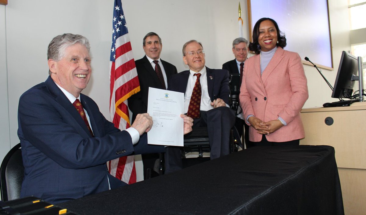 .@GovDanMcKee's new executive order on AI will allow Rhode Island to get out ahead of the challenges we’ll face in the field. We look forward to collaborating with industry stakeholders to create a comprehensive roadmap for how to use the technology effectively and responsibly.