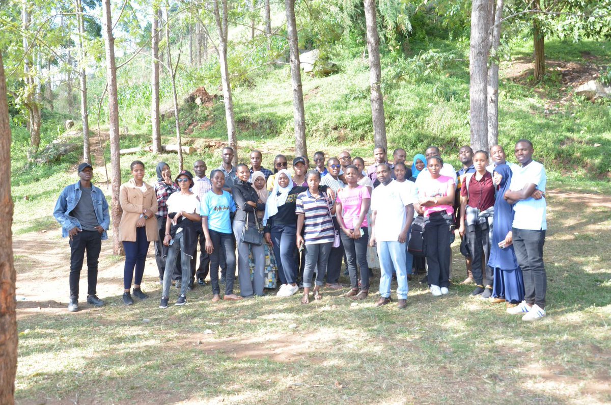 tapsadecca's tweet photo. TAPSA DECOHAS Tanga tour, learning about different plants used in manufacturing of pharmaceutical drugs, also the provision of educational outreach on the AMR(Anti-Microbial Resistance)at NGULWI SECONDARY SCHOOL located at Lushoto district at Tanga region. https://t.co/hL17CpmiOe