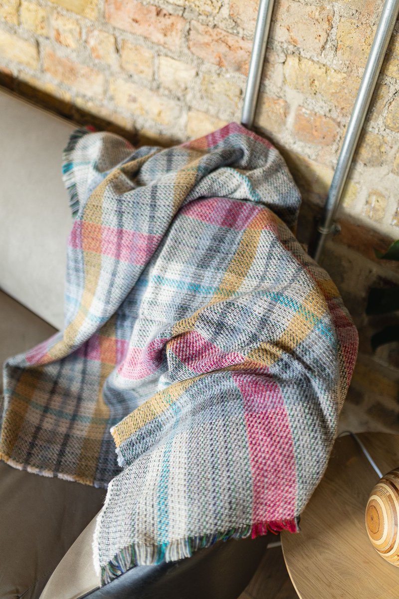 Our favourite accessory, our 100% Recycled wool throw. Get cosy and treat yourself this weekend. 

We are preventing 1000's of meters of wool each year from entering our landfills, be part of the story. yawuw.com 

#youarewhatuwear #yawuw #fashion #recycle #wool