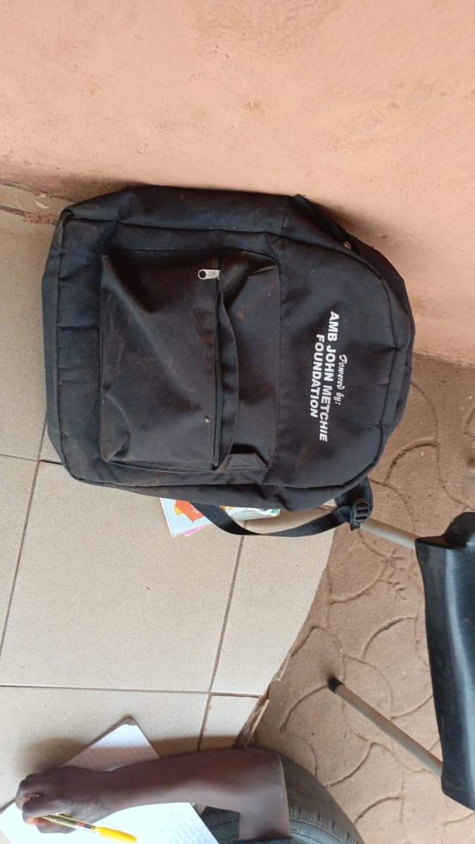 Johnnymetchie's tweet photo. Last year, I had the privilege of donating more than 300 Back-To-School packs to local schools in the community.

These packs, donated through my philanthropic foundation, "THE JOHNNY METCHIE FOUNDATION," included school bags, books, and writing materials. 

Today, Pastor Agape kindly shared these photos with me, of this student in an orphanage who was one of the many beneficiaries of the School packs. 

He wanted me to see the impact of such benevolence and how it has positively touched & influenced the lives of numerous students.

I am so happy. Testimonies like these reaffirm the significance of giving back and make life truly meaningful. All glory to God almighty for this truly inspiring story.