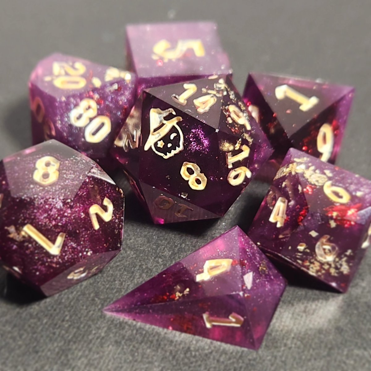 privispotions's tweet photo. The Raiden Shogun inspired set is finished and in the shop! C:

Honestly these pictures don't to them justice, I'm so happy with how they came out! 
#dnd #ttrpg #ttrpgrising #ttrpgcommunity #dicemaker #handmadedice https://t.co/JQsn1o2922