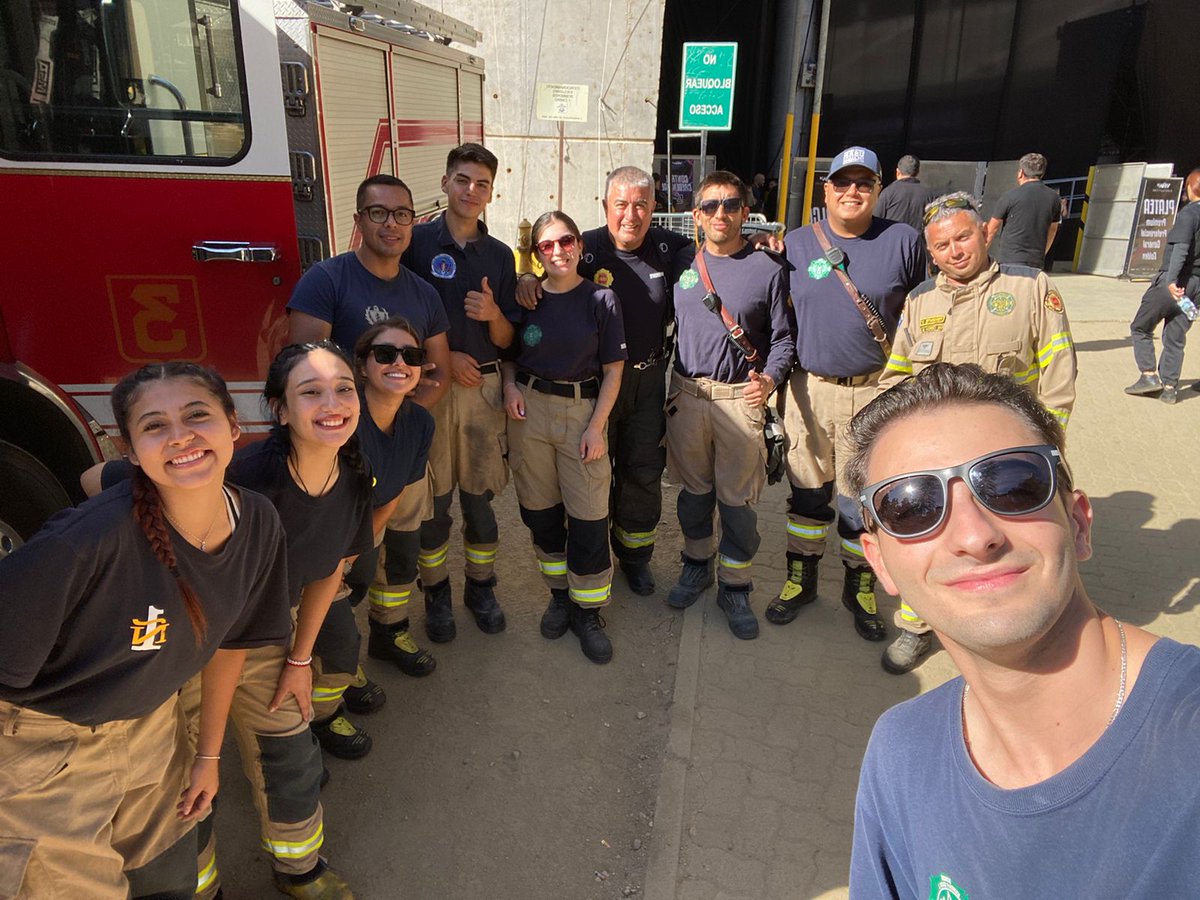 5 de nuestros Primerinos y Primerinas, se encuentran prestando apoyo en <a href="/BomberosTercera/">Tercera Bomberos Viña</a> además de cubrir el Festival de Viña del Mar.
