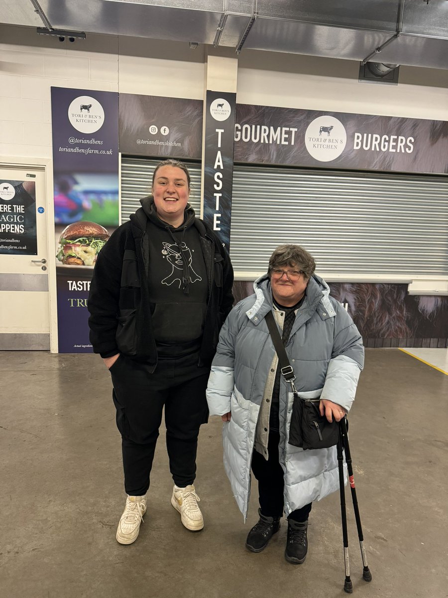 buggyyyy's tweet image. #31 Tigers Women vs Ealing. Result on the pitch was disappointing but off the pitch, we had a first outing in a while as Wyggs Women. Stashed to the nines and on the pints at Friday night lights, nothing better 😍 ft mum on the social with second row Jen for height comparison
