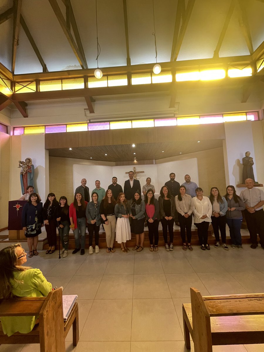 SaintGaspar's tweet photo. Un animado retorno mostraron los Educadores y Educadoras al regresar después de las merecidas vacaciones. Comenzamos celebrando la Eucaristía presidida por nuestro Rector P. Antonio Baus Bou. https://t.co/8XJoZHMFuo