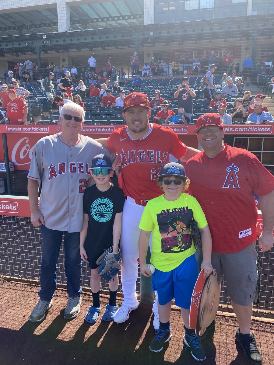 Angels tweet picture