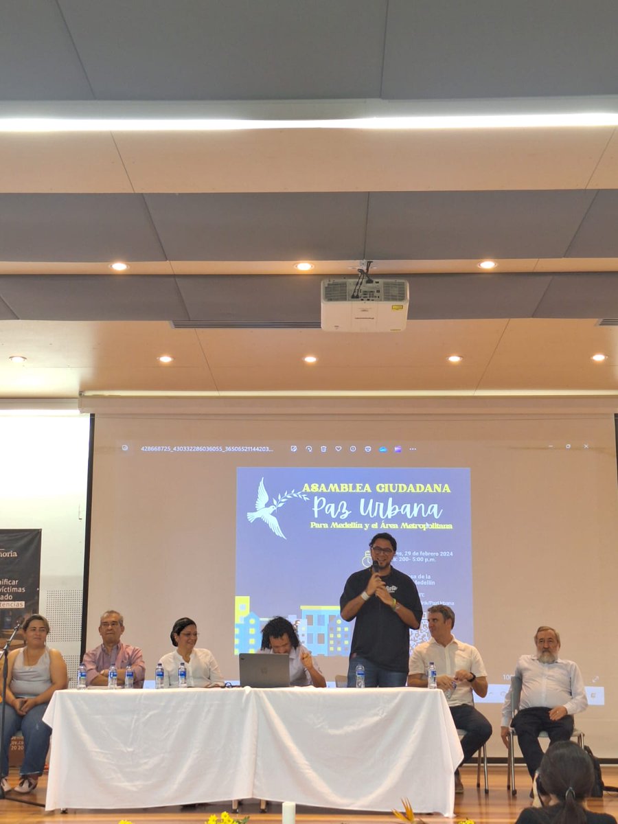 🕊️I Celebramos enérgicamente el desarrollo de escenarios que convierten Utopías en realidades; esta vez desde la Asamblea Ciudadana de Paz Urbana de la mano del liderazgo social, de la delegación nacional y diferentes actores que le apuestan a la Paz.