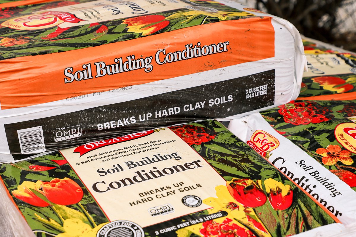 grangettos's tweet photo. Elevate your gardening game with @kellogggarden supplies—your secret weapon for a lush and thriving garden! Swing by your local Grangetto’s and grab your essentials to kickstart your garden transformation.
#grangettos #sandiego #escondido #encinitas #fallbrook https://t.co/McikgXqDgC