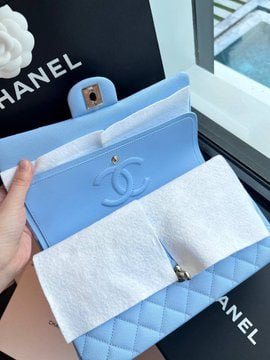 You’re not just carrying your belongings with you, you’re carrying memories and experiences.💙