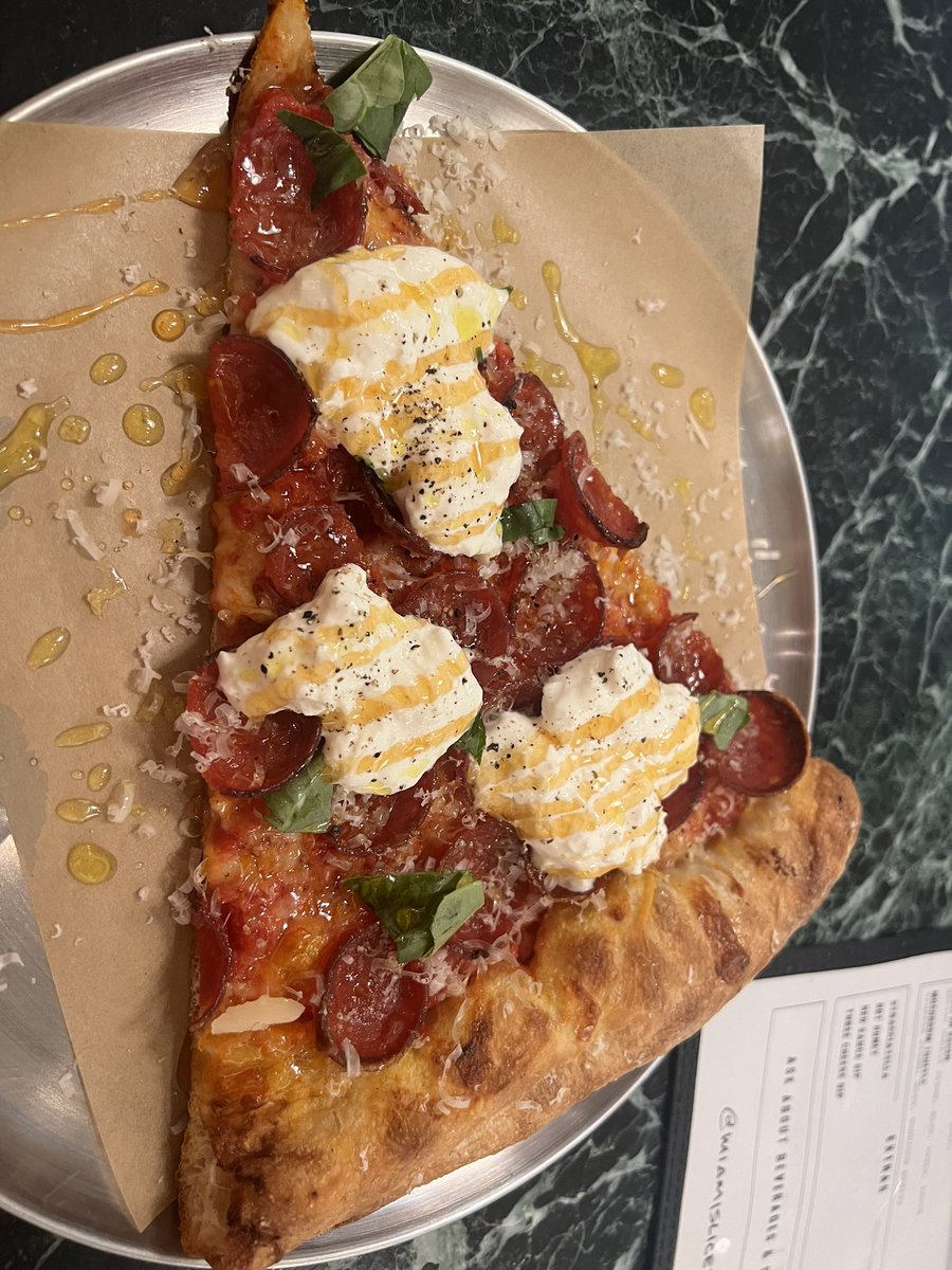 New best pizza in Vegas 👀.  Miami Slice <a href="/fblasvegas/">Fontainebleau Las Vegas</a> pepperoni proper with the all kicks upgrade 🤤 <a href="/DanSmithHolla/">Dan Smith</a>