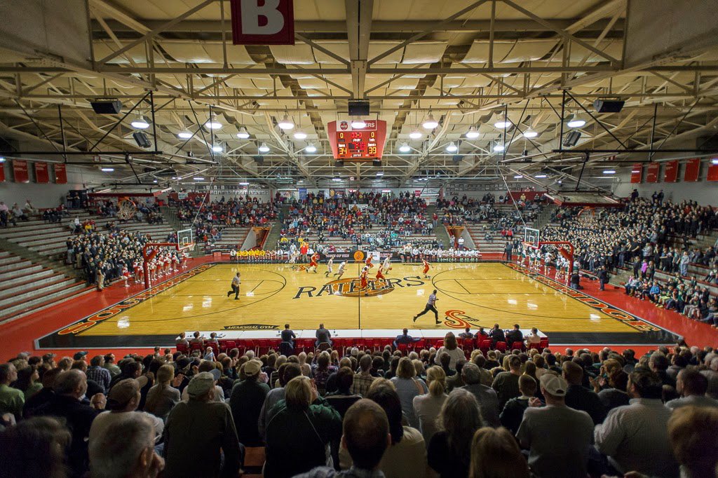 🚨SWEET SIXTEEN🚨
12. White River Valley @barstoolwrv 
60. Southridge <a href="/Srbarstool/">Southridge Barstool</a> <a href="/JvSouthridge/">Southridge JV</a> 

Capacity Comparison
White River Valley - 3,500 (built in 1956)
Southridge - 6,000 (built in 1961)