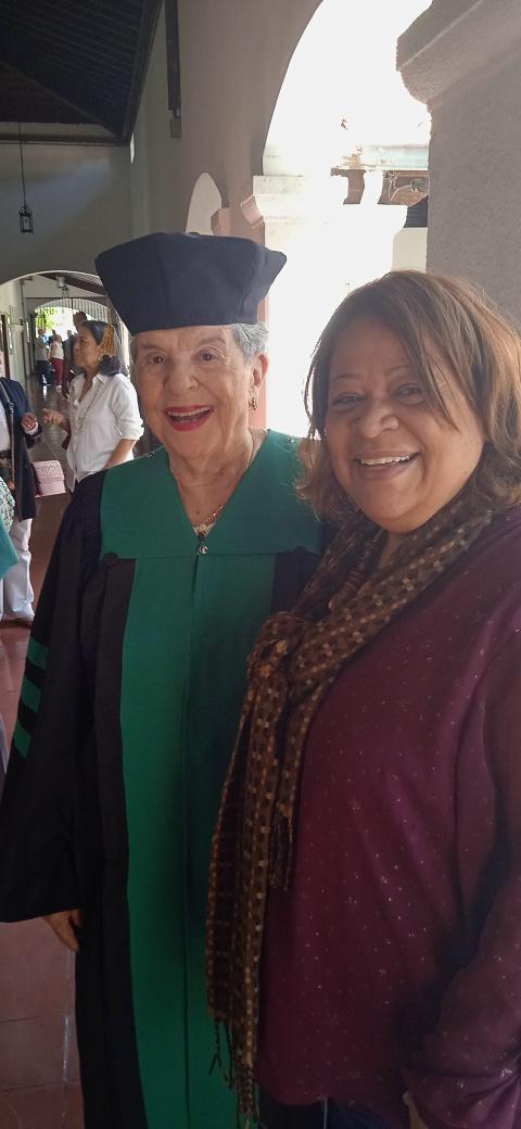La UPEL otorgó doctorado Honoris Causa a Lic. Virginia Betancourt Valverde, reconociendo su  trabajo en la promoción de la lectura, la preservación de la red de bibliotecas públicas y su proyecto bandera la Biblioteca Nacional de Venezuela.
