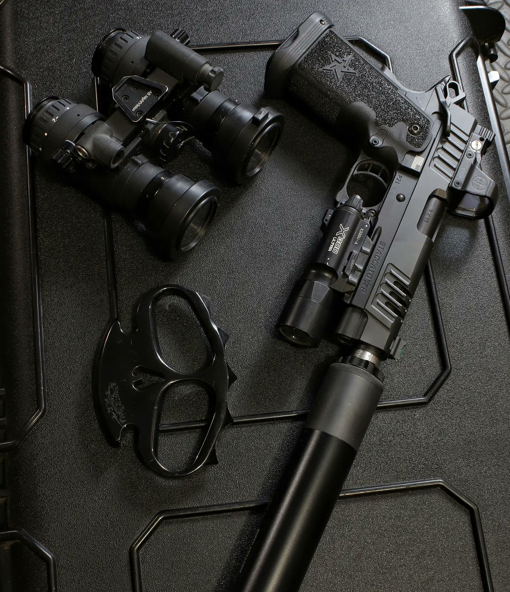 rogue_texan1's tweet photo. Real G's move in silence like lasagna.
#stacatto #nightvision #edc #pistol #Texas https://t.co/IMvv91TmKZ