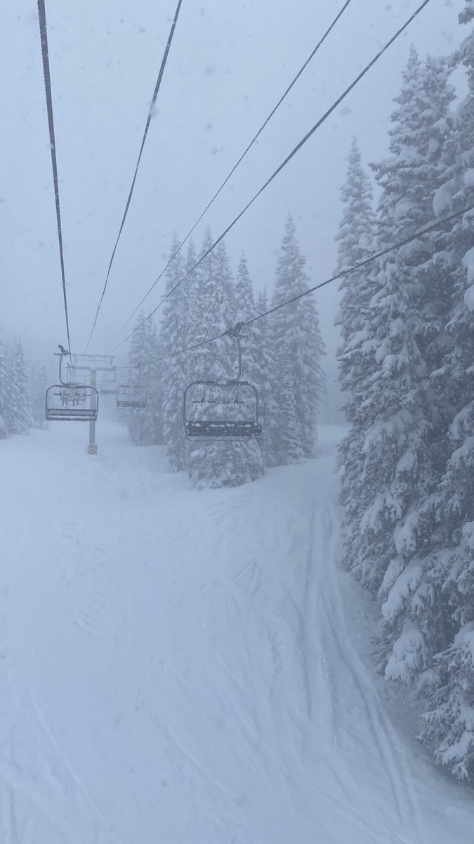 MarmotBasin's tweet image. Let’s call it 33 cm and counting…

The conditions are epic, and the stoke is high! Consider this your sign to cancel your other weekend plans! 

#powderday #skimarmot #rockiespowder #marmotbasin