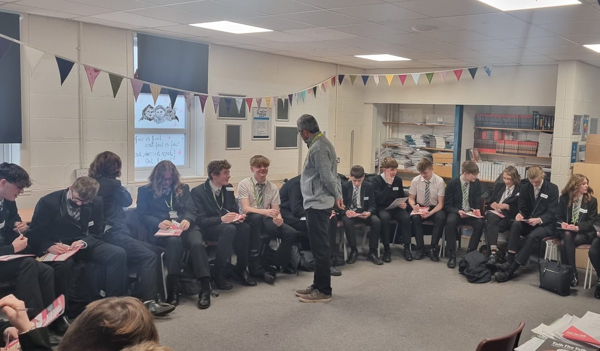 This afternoon @talkthetalkUK visited school to deliver their ‘Talk about communication’ workshop. Pupils in Y9 & 10 worked on their oracy skills and communication confidence #Ambition #Respect