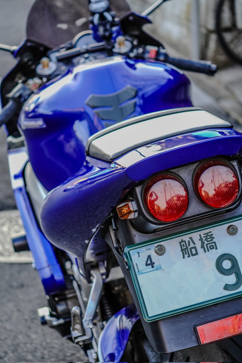 Ran_ju's tweet photo. #毎月1日はR1の日
#YZFR1
#4XV
#BLUEisFAST
#青公式
#令和の空気をキャブで吸う https://t.co/Bxbh2tqFZI