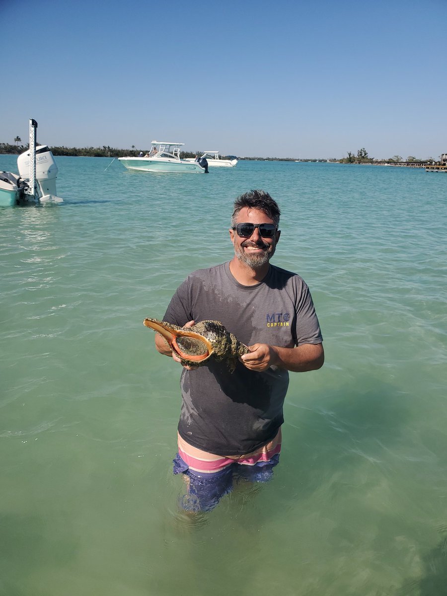 Look what Captain Sonny Found! @SonnysBoatTours #sonnysboattoursandcharters
#englewoodflorida #Manasotakey #trend #springbreak2024 #springbreak #boattour #snorkeling #sharksteeth #siestakey #sarasota #gulfofmexico #charlotteharbor #weekend #Dolphins #sunset #sandbarlife #sandbar