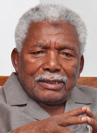 With heartfelt sorrow for the loss of H.E Ali Hassan Mwinyi,former President of #URT,I extend condolences to H.E @SuluhuSamia,the people of #URT and the late's family, especially H.E Hussein Ali Mwinyi,President of #Zanzibar. President Hassan's great leadership will be remembered