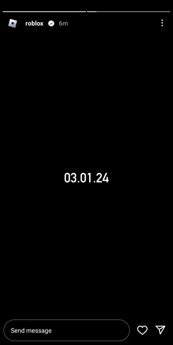 SwiftCreateZ's tweet image. Is this related to the new button coming on Roblox called "The Hunt"? Roblox posted this on their Instagram story.  @SharkBloxYT @Chaseroony @chizeled_