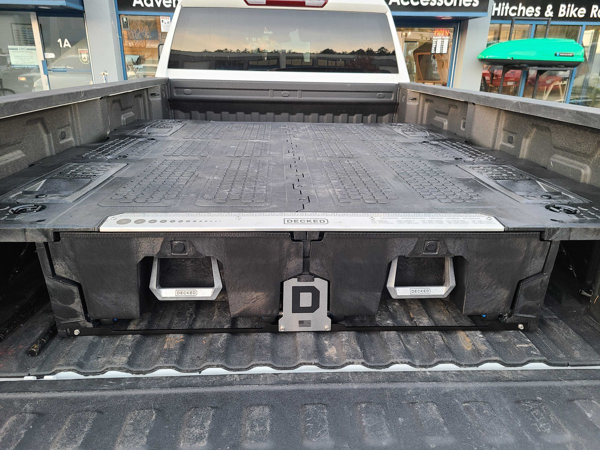 Modularacks's tweet image. Looking for enclosed, and lockable storage in your truck bed?
DECKED has you covered! 
Take a look at this Sierra system we installed 😍
-
#leavenothingbehind #doorsteptodestination #modularacks