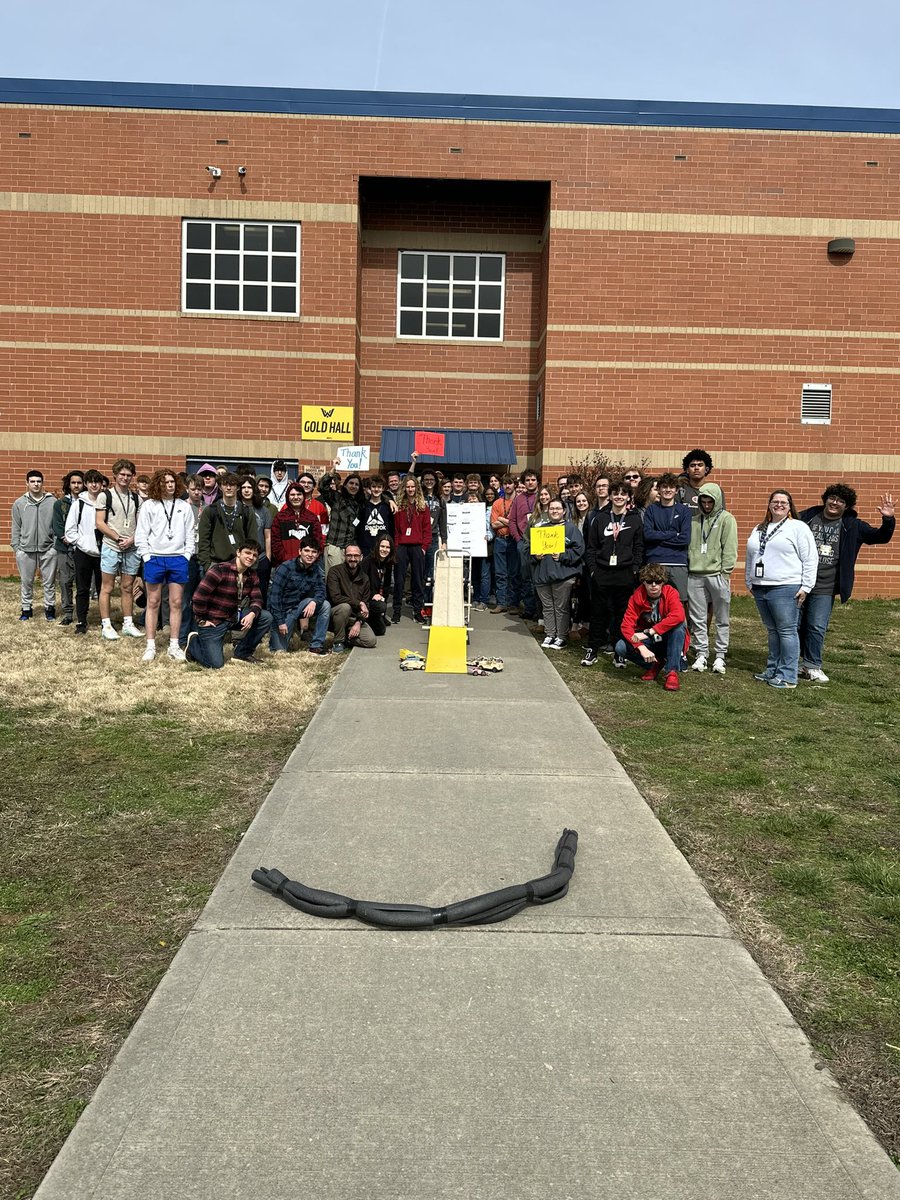 WVHS STEM ACADEMY tweet media