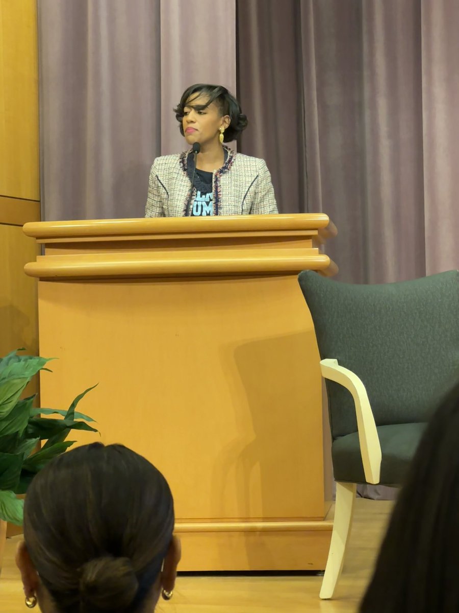 JefferySalaiz's tweet photo. Former #Pickering Fellows @PRFAssoc @StateDept #leaders ExecSec #Ambassador Hogan @US_SRREJ Cormier-Smith &amp; CCA Econ Chief McClure at 4th Ebenezer Bassett Lecture: Black Activism Shaping US Foreign Policy. Historian Taylor highlighted just how far we as DOS have to go. #BHM2024 https://t.co/RUGzBTanB8