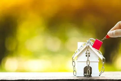 HomeswithCindyH's tweet image. Demystify the mortgage process and discover the optimal timing to secure your rate. Check out our informative blog post for expert advice today. #MortgageRates #RateLock cindyhiner.com/blog/186250